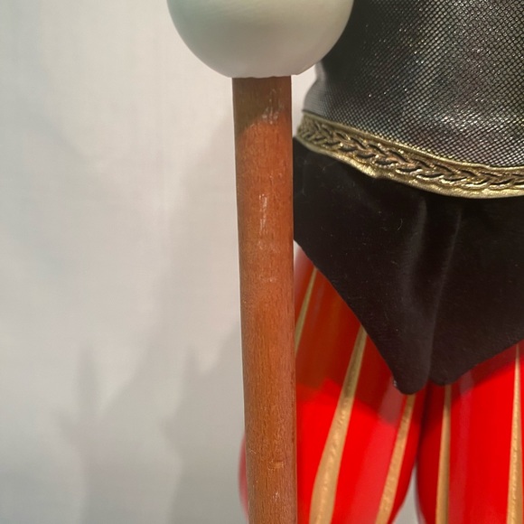 Steinbach "Captain Guido" of the Swiss Guards Nutcracker Club Member Piece IV - Picture 9 of 16